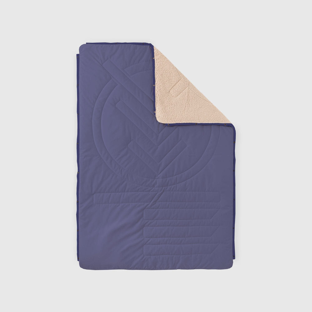 VOITED CloudTouch® Indoor/Outdoor Camping Blanket - Future Dusk