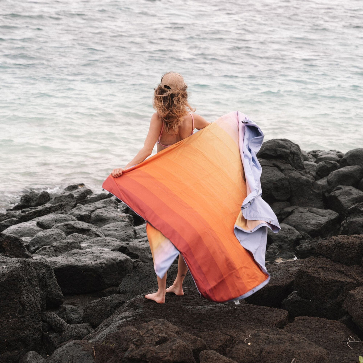 VOITED Compact Picnic & Beach Blanket - Golden Drift Blankets VOITED 