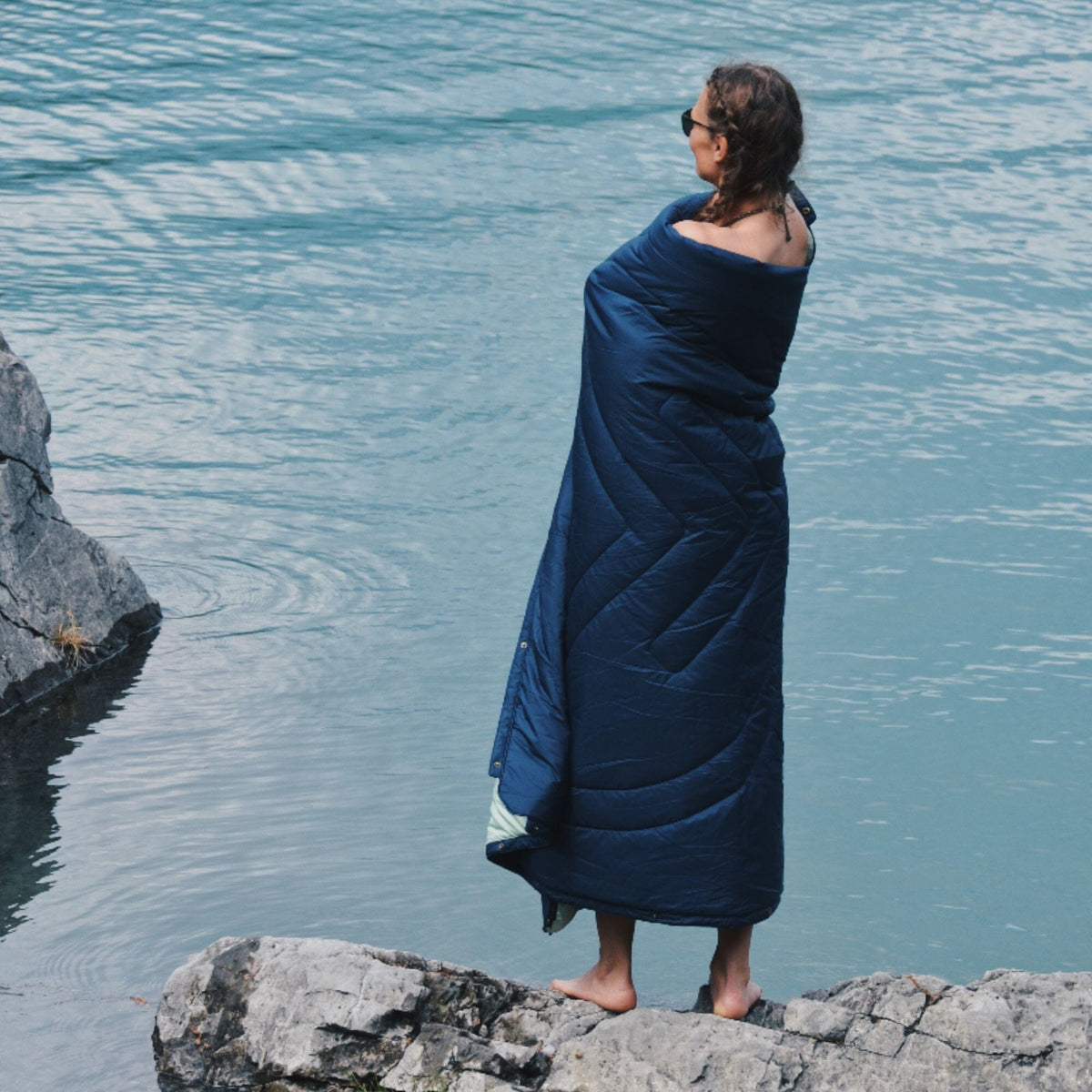 VOITED Recycled Ripstop Outdoor Camping Blanket - Ocean Navy/Cameo Green Blankets VOITED 