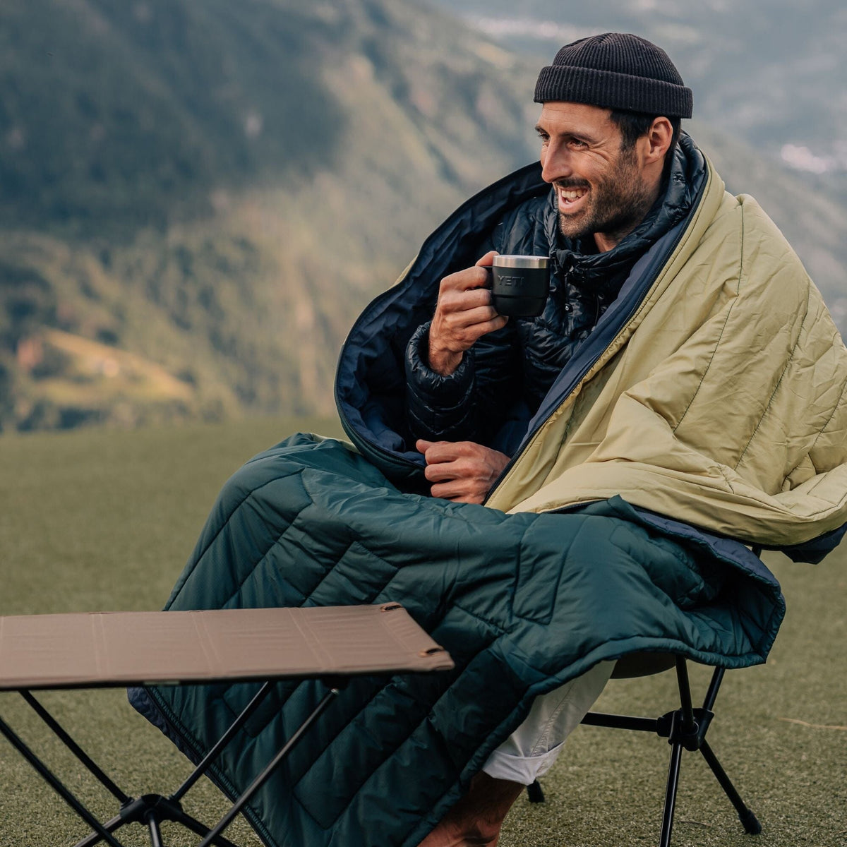 VOITED Slumber Zip Sack Blanket - Green Gabels / Dusty Sand Blankets VOITED EU 