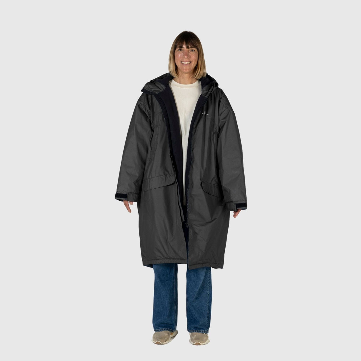 VOITED 3rd Edition Outdoor Changing Robe & Drycoat for Surfing, Camping, Vanlife & Wild Swimming - Black Changewear VOITED 