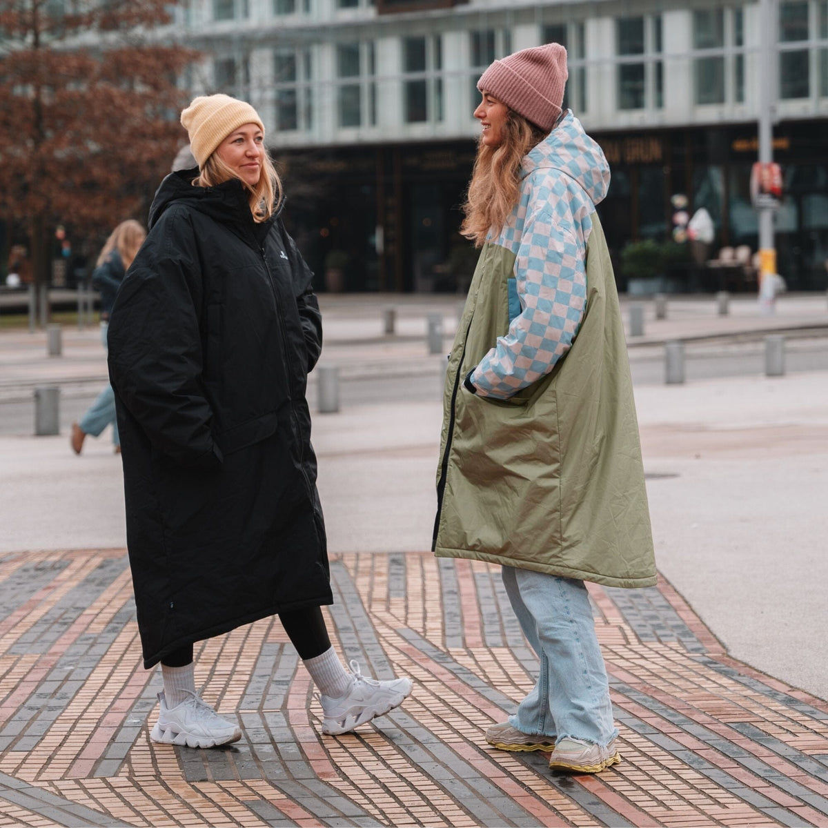 VOITED 3rd Edition Outdoor Changing Robe & Drycoat for Surfing, Camping, Vanlife & Wild Swimming - Blue Dancer Changewear VOITED 