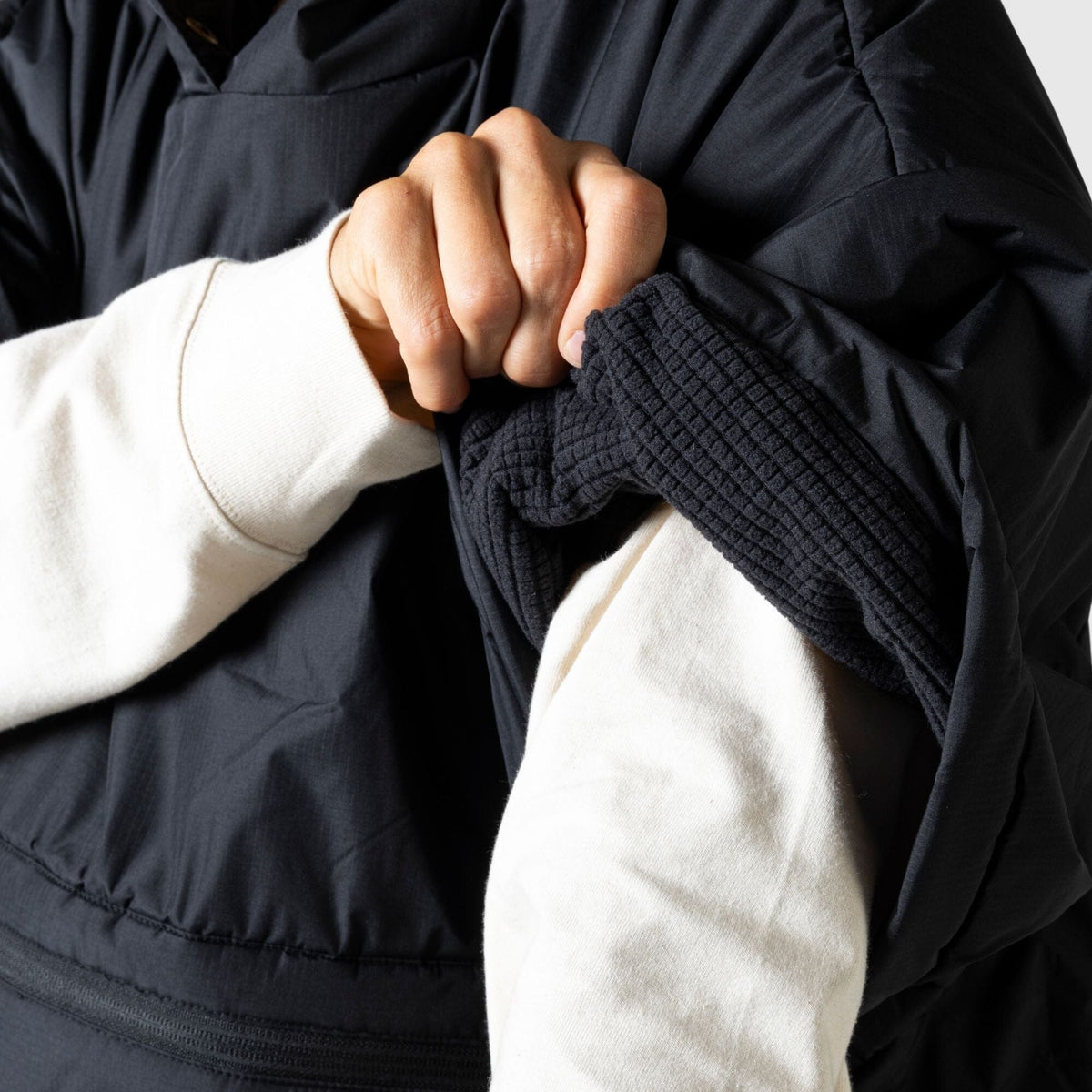 VOITED 3rd Edition Outdoor Poncho for Surfing, Camping, Vanlife & Wild Swimming - Black Changewear VOITED 