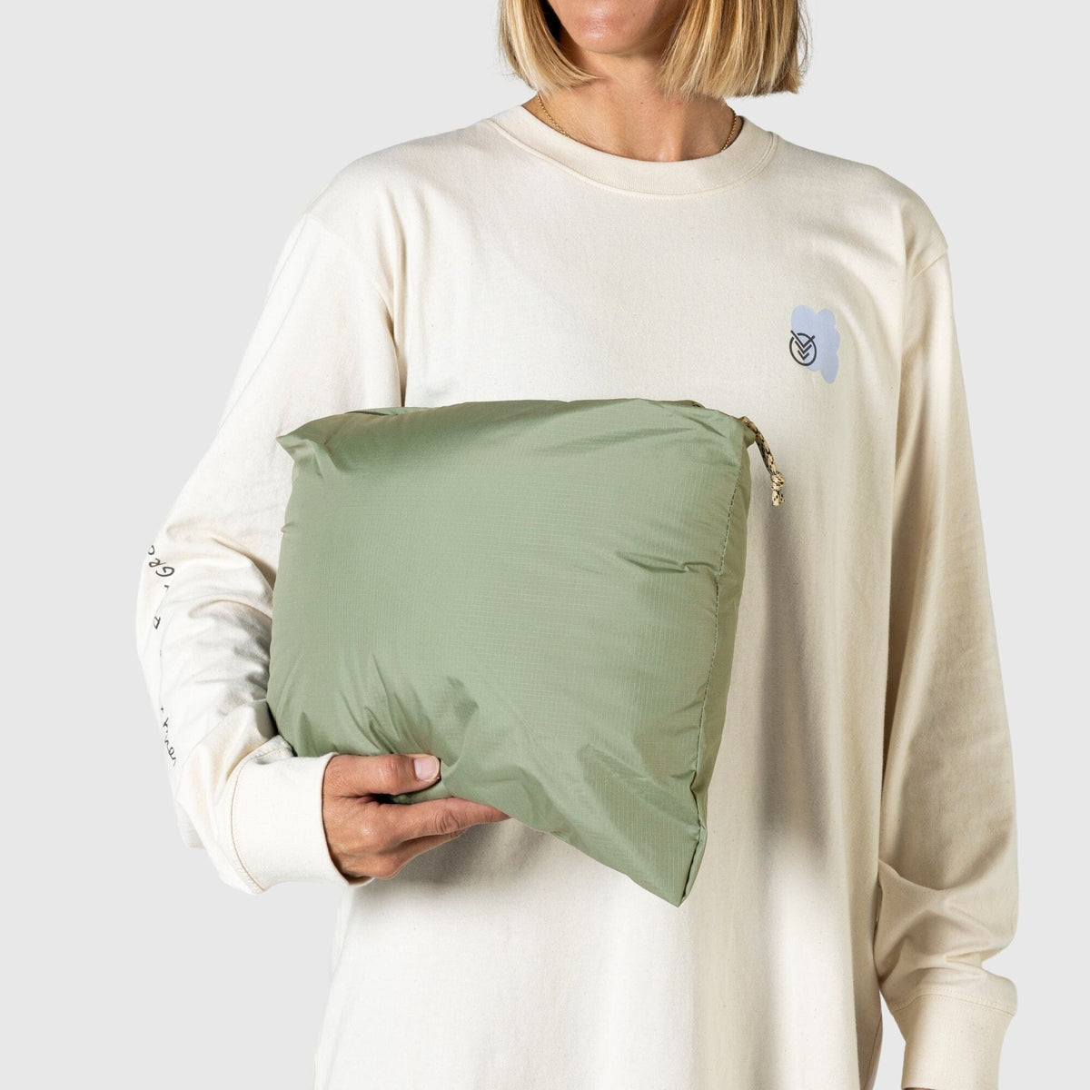 VOITED 3rd Edition Outdoor Poncho for Surfing, Camping, Vanlife & Wild Swimming - Blue Dancer Changewear VOITED 