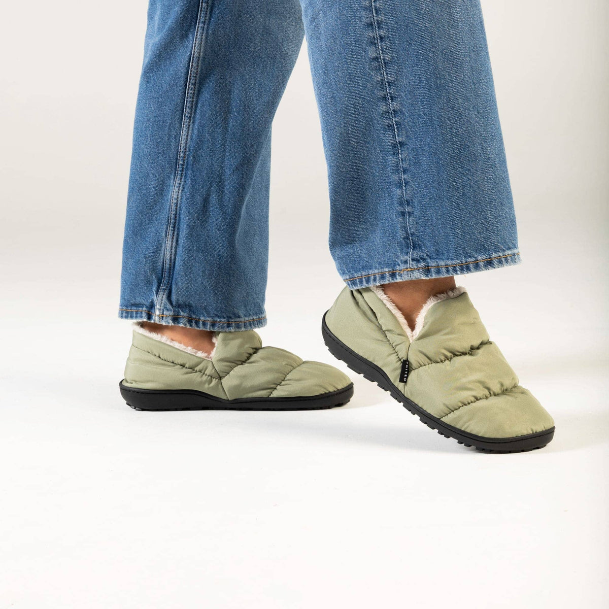 VOITED CloudTouch® Slippers - Lightweight, Indoor/Outdoor Fleece-Lined Camping Slippers - Sage Footwear VOITED 