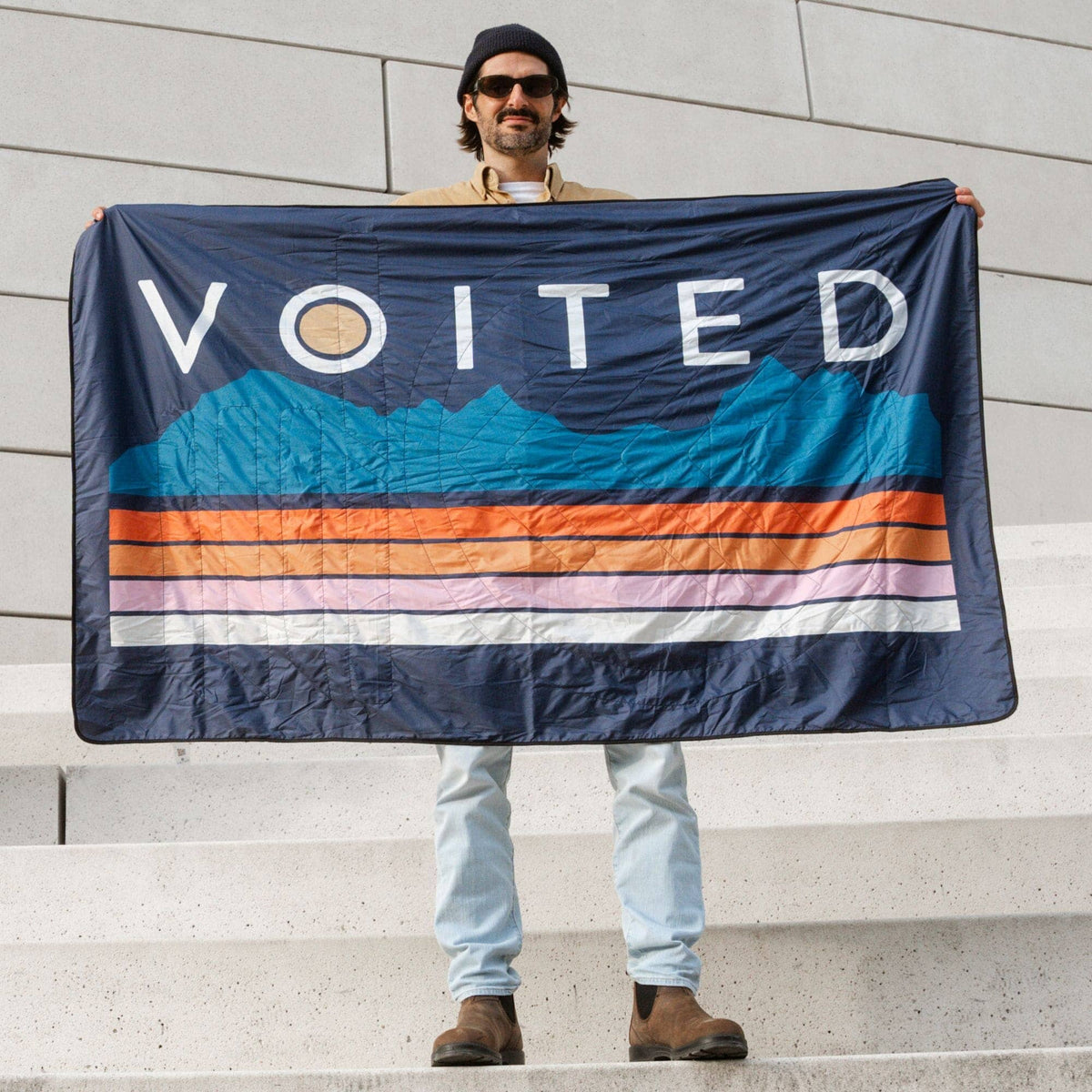 VOITED NeckPack Travel Blanket - Peaks Blankets VOITED 