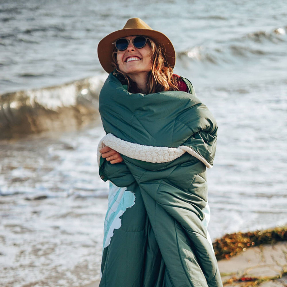 VOITED CloudTouch® Indoor/Outdoor Camping Blanket - Vanilla Icedream Blankets VOITED 