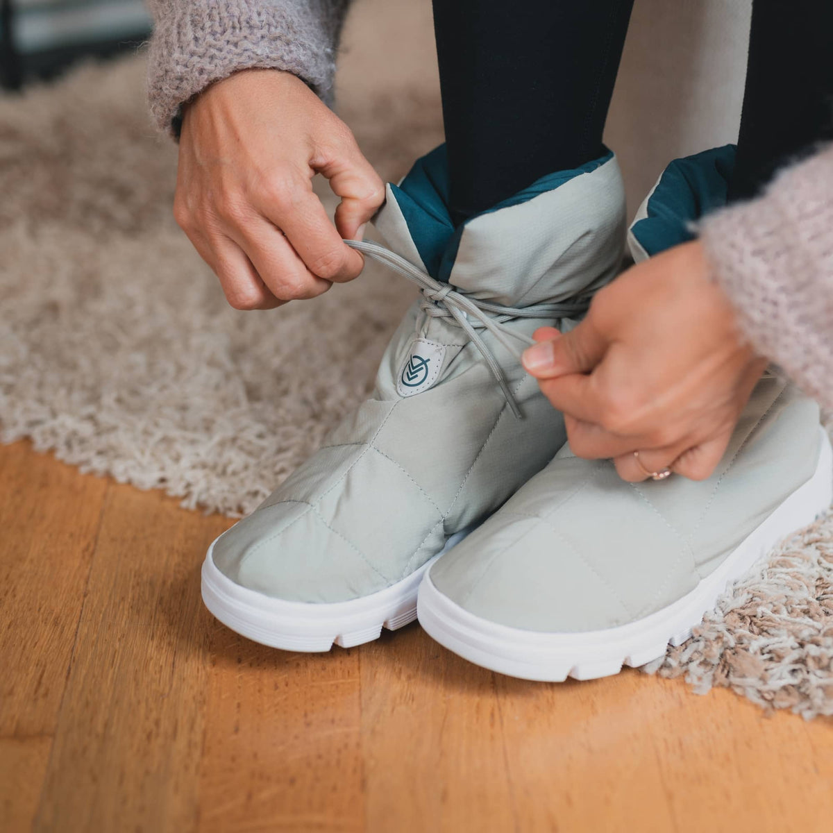 VOITED Cuddle Boot - Lightweight, Indoor/Outdoor Camping Boots - Cream Footwear VOITED 