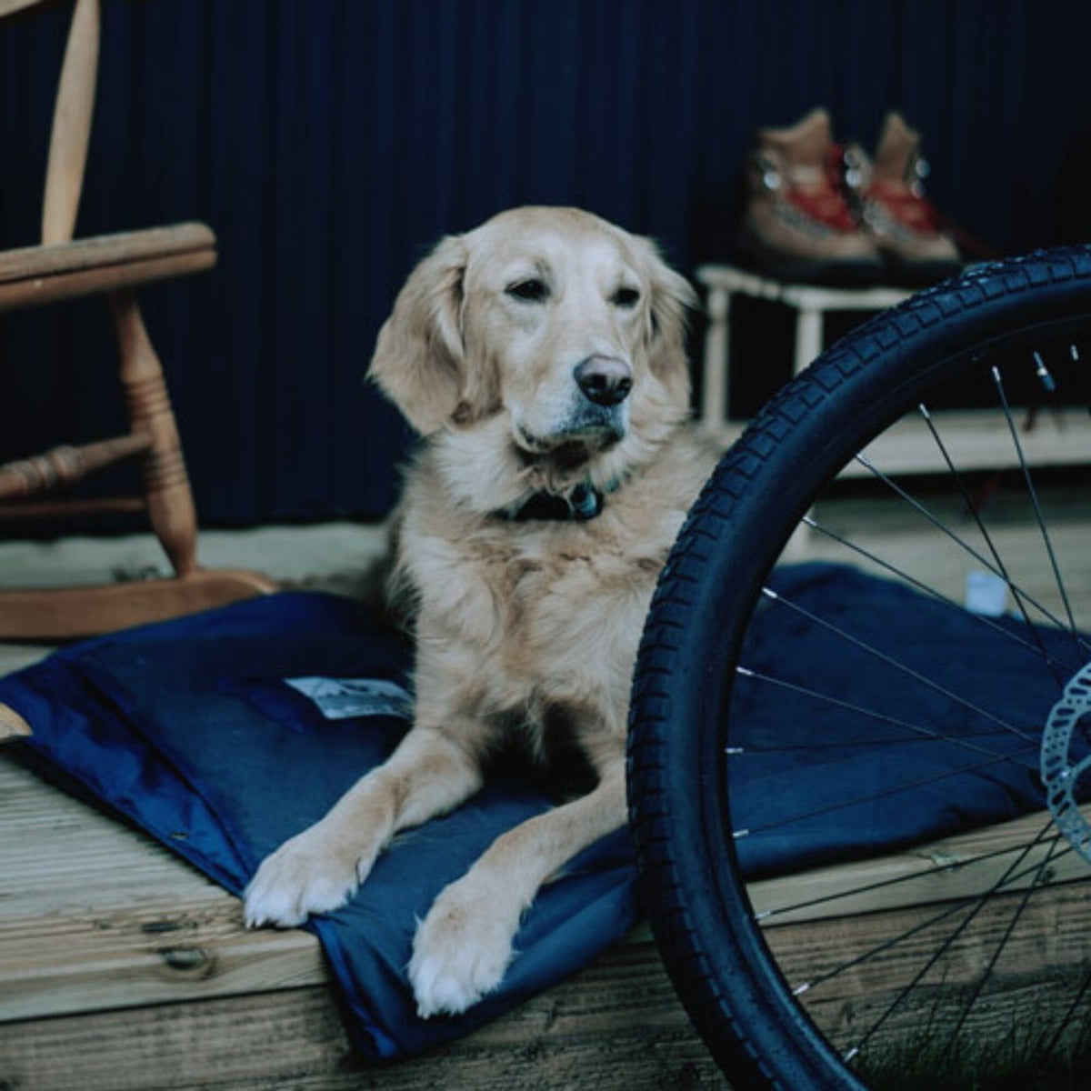 VOITED Quilted Premium Recycled Pet Blanket - Ocean Navy Accessories VOITED 